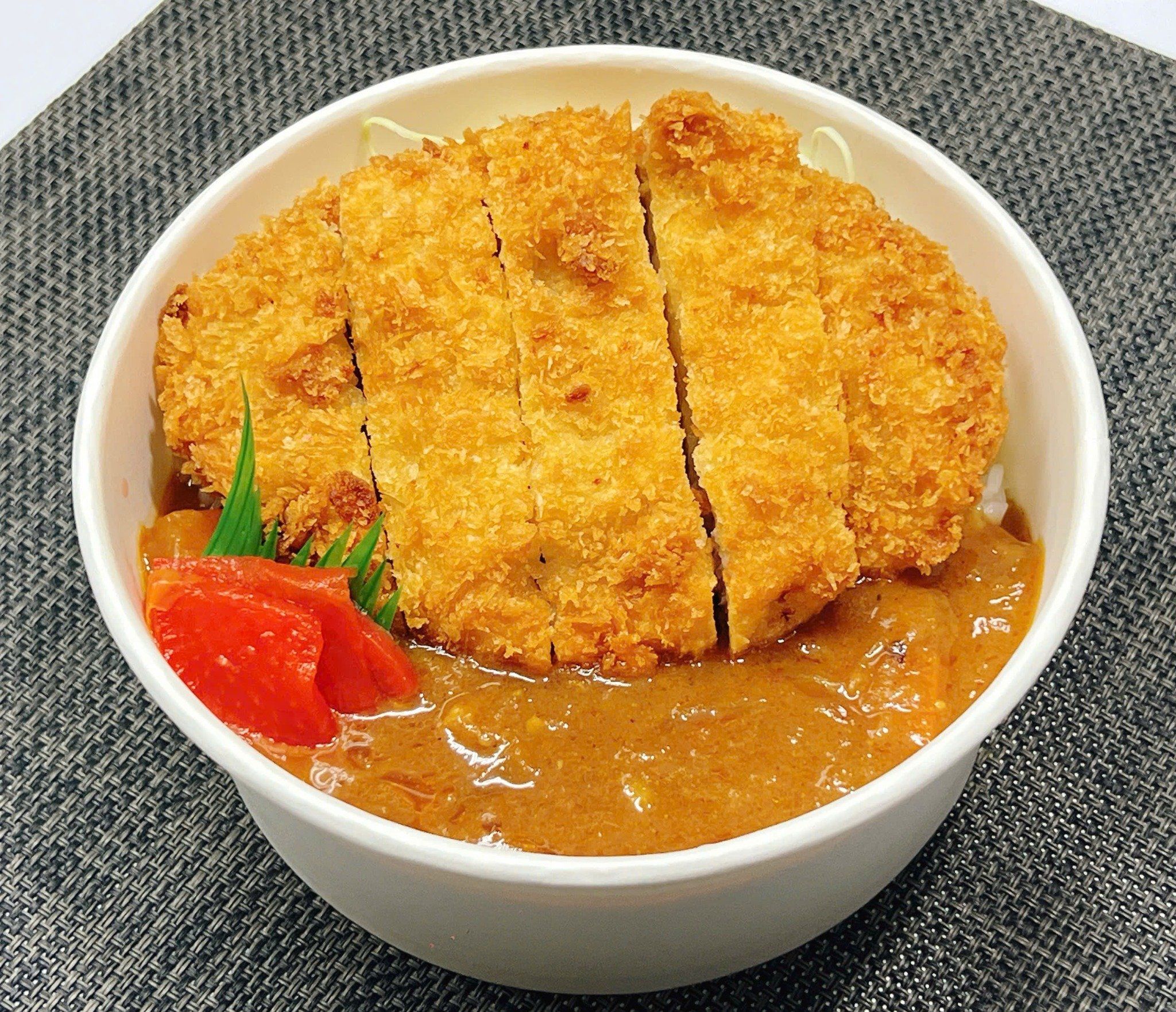  とんかつカレー / Cơm cà ri cốt lết 