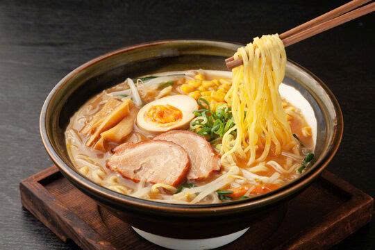  背油こく味噌辛ラーメン / Mỳ ramen miso Nhật đặc biệt (cay) 