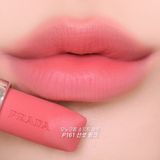  Son Prada Monochrome Durable Weighless Lipcolor Hyper Matte 
