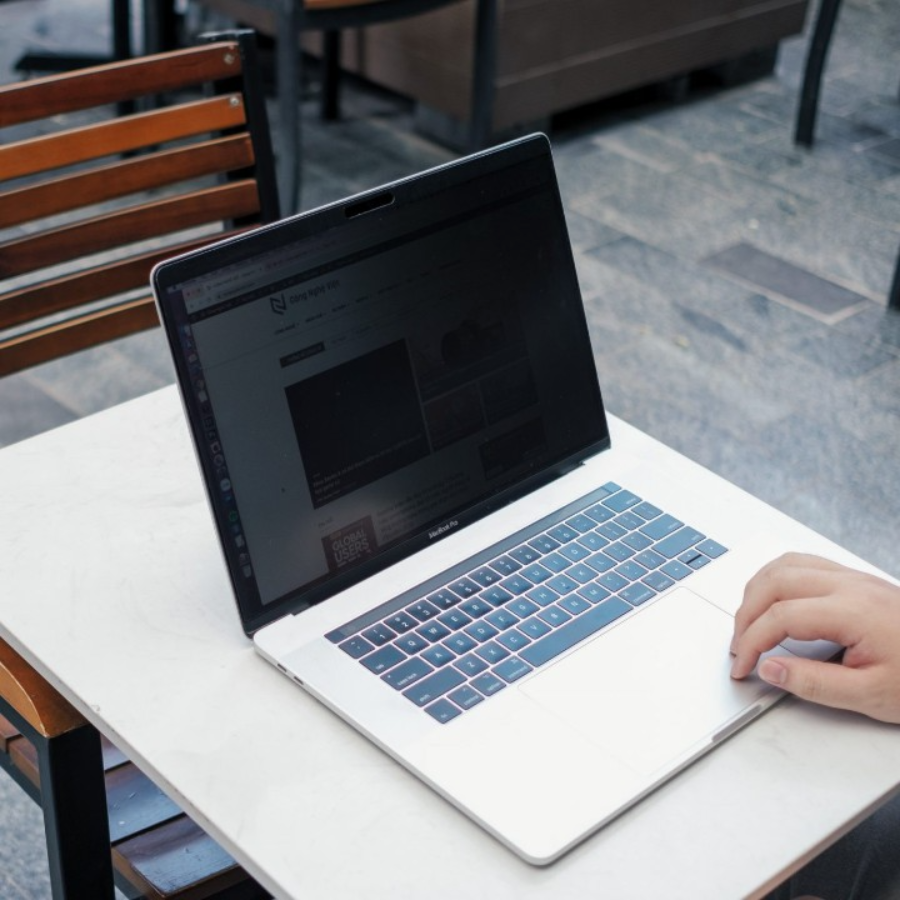 Dán màn hình chống nhìn trộm JRC cho Macbook