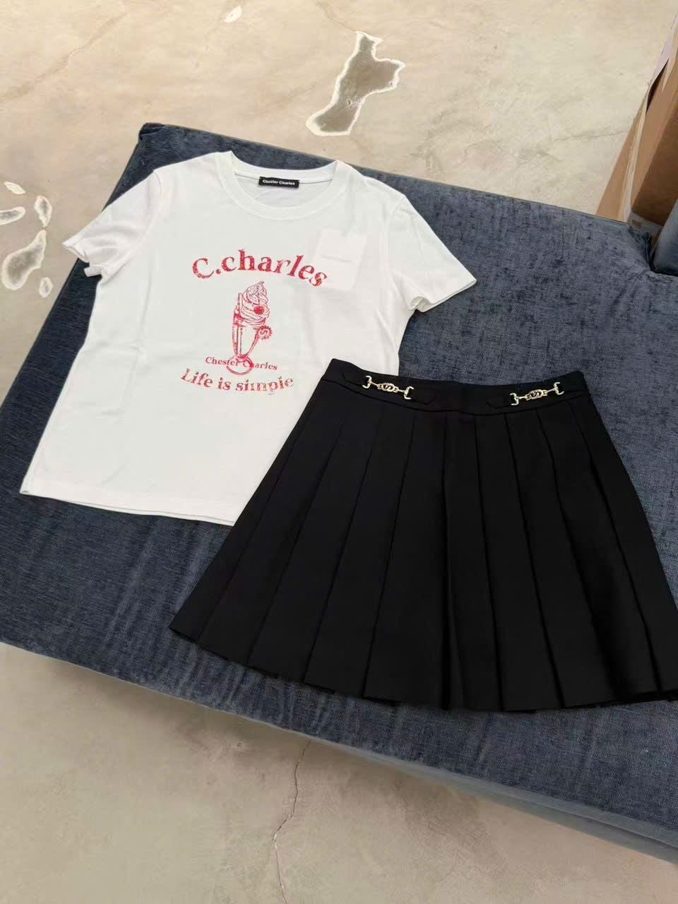  Áo T-shirt Trắng in hình ly kem chữ đỏ 