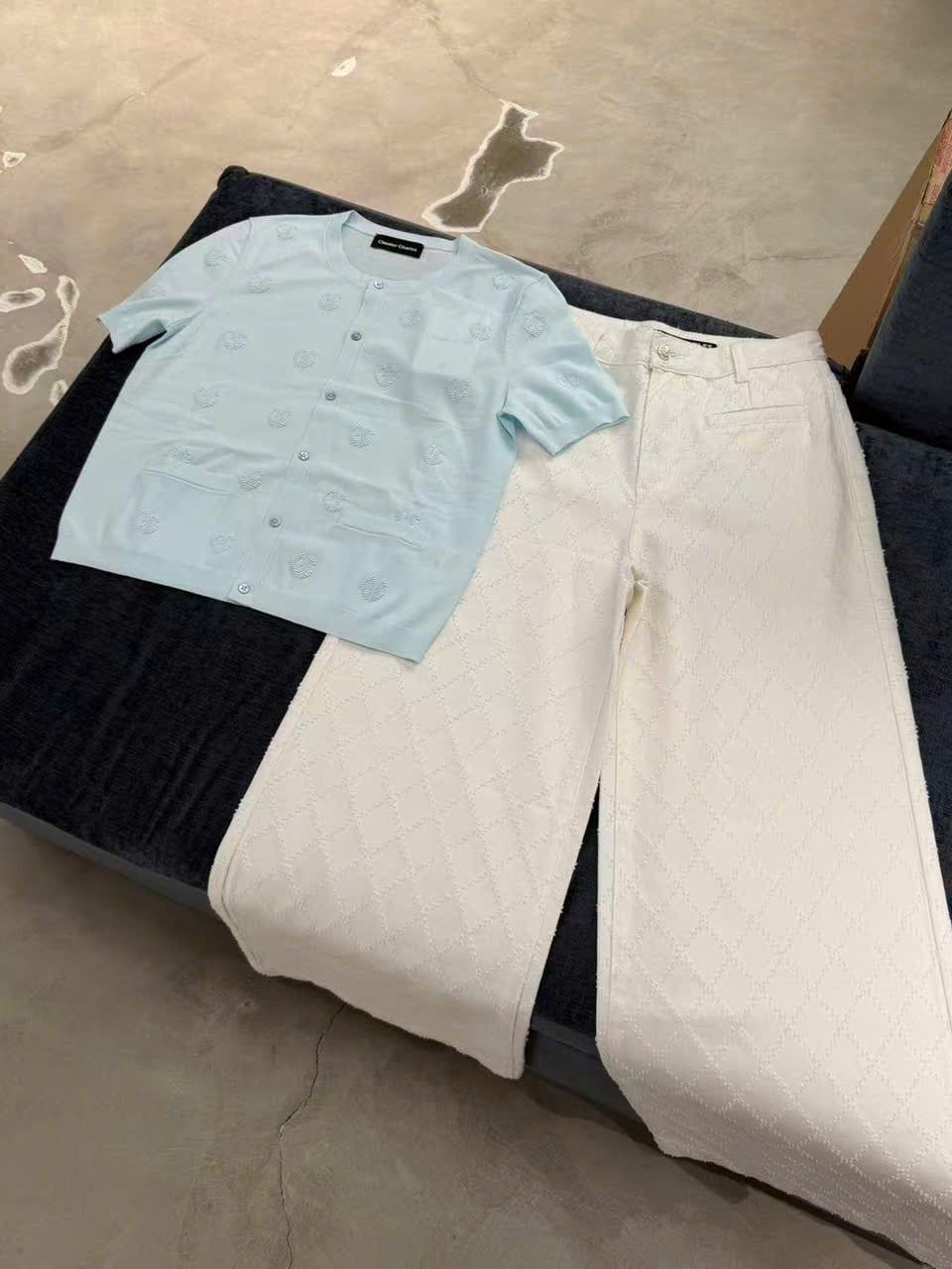  Áo CDG ngắn tay xanh pastel họa tiết chìm 