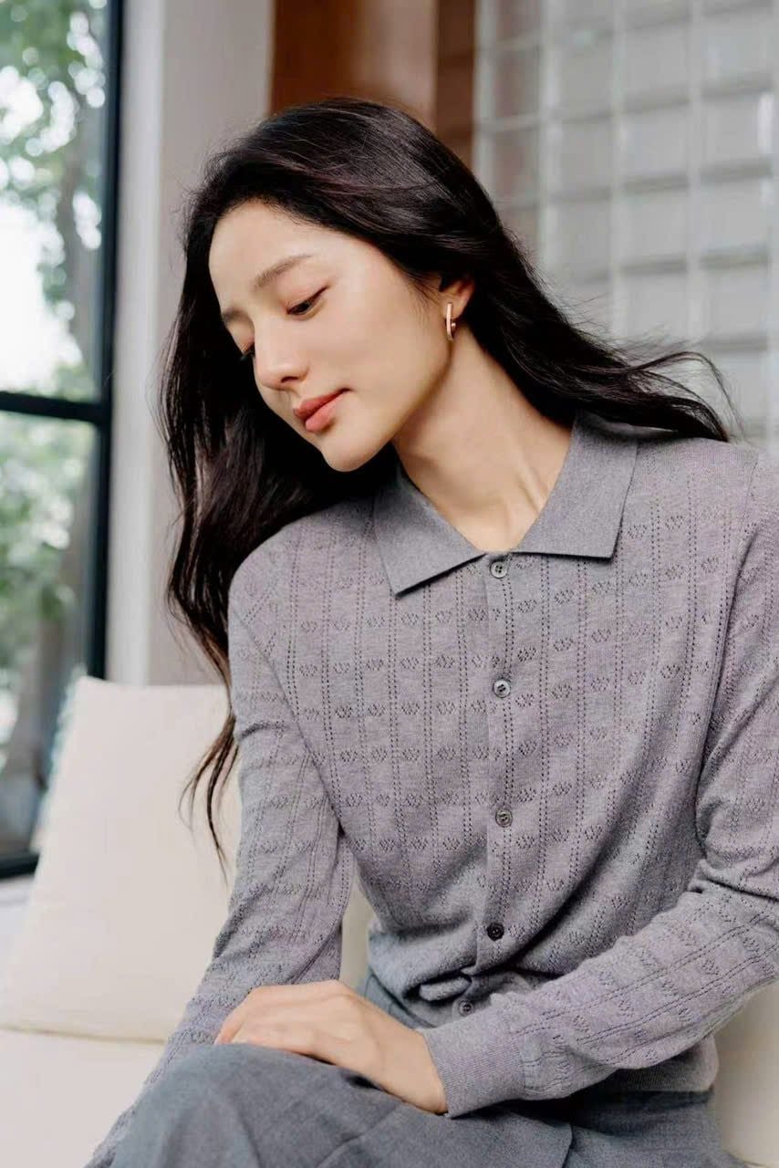  Áo len polo xám dài tay monogram 