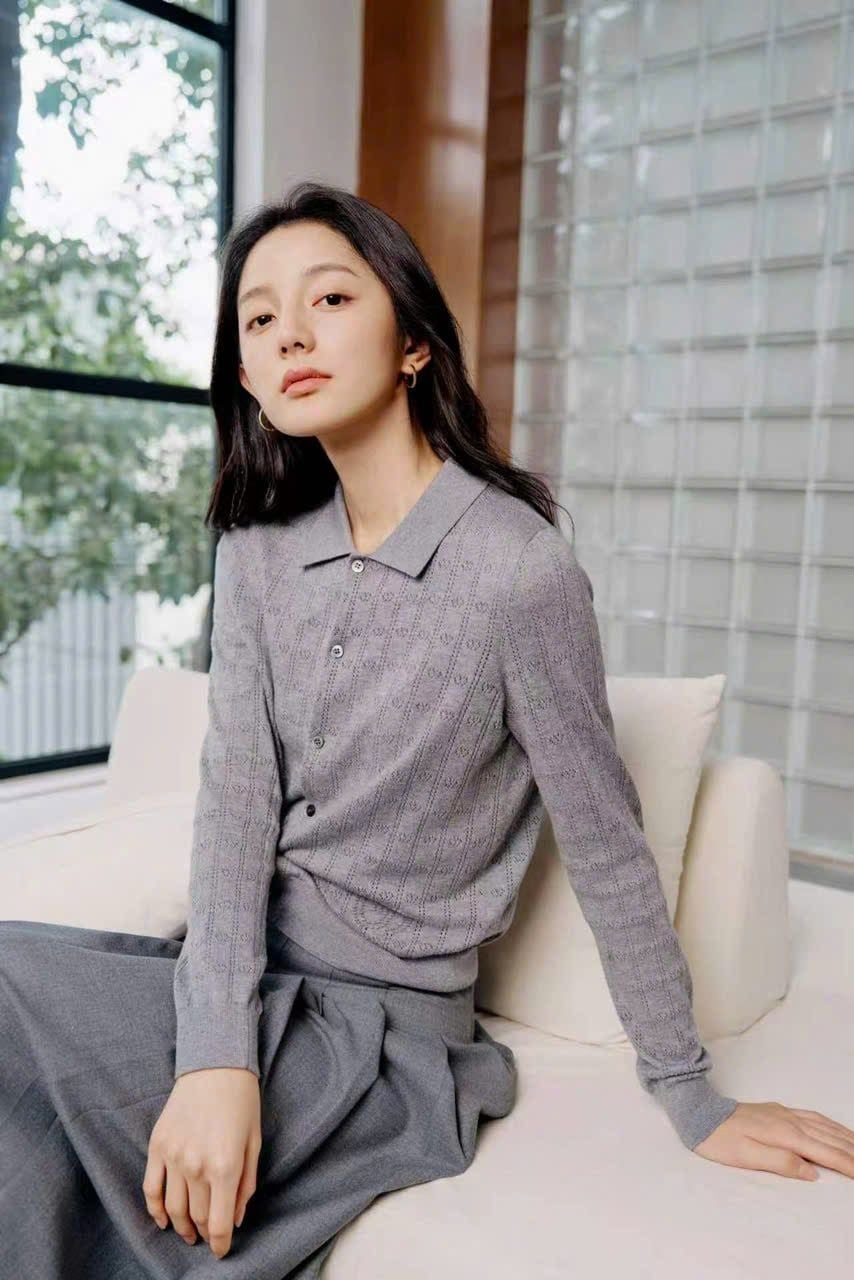  Áo len polo xám dài tay monogram 