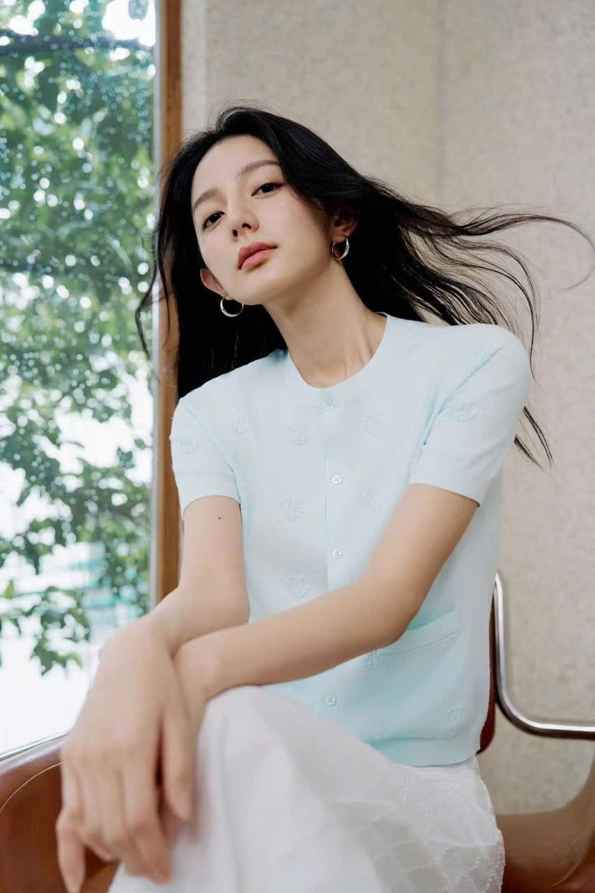  Áo CDG ngắn tay xanh pastel họa tiết chìm 