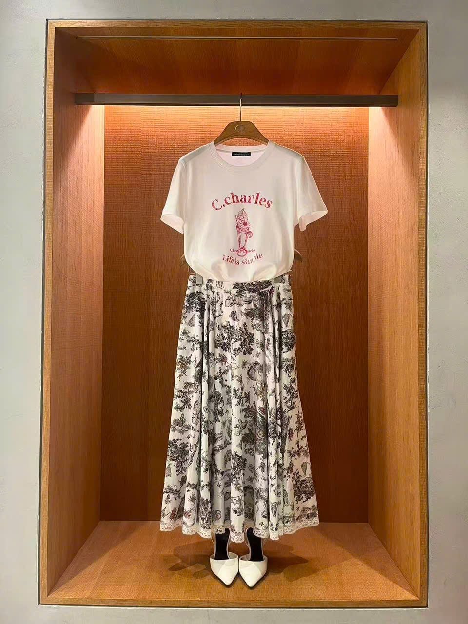  Áo T-shirt Trắng in hình ly kem chữ đỏ 