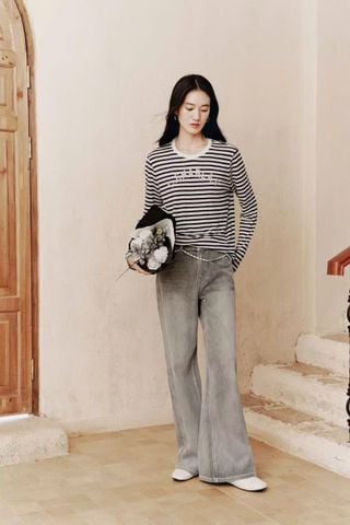  Áo Thun Kẻ Sọc Đính Đá – Trắng Navy 