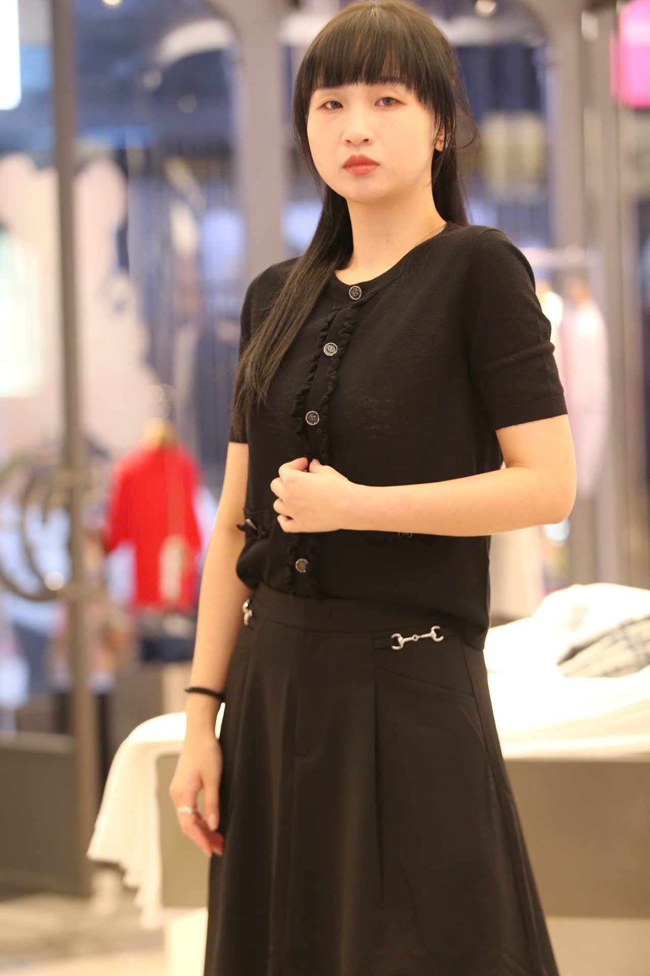  Áo Cardigan Ngắn Tay Đen Phối Viền Bèo 