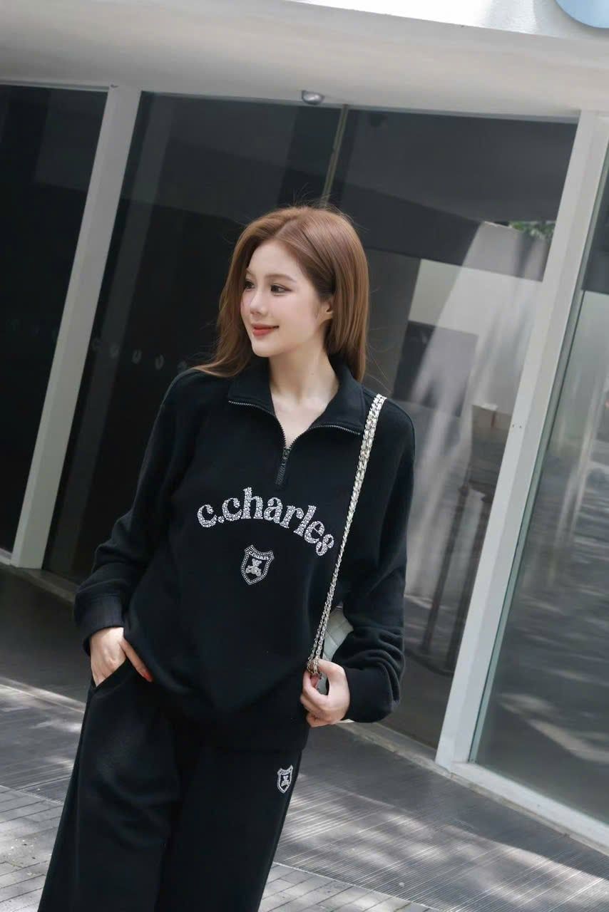  Quần Nỉ Đen Đính Đá Chester Charles (SET) 