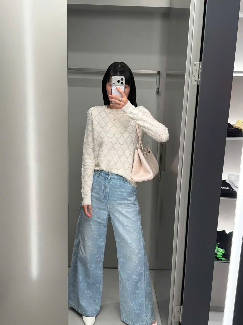  Quần Jeans Xanh Wash Monogram Logo CC 