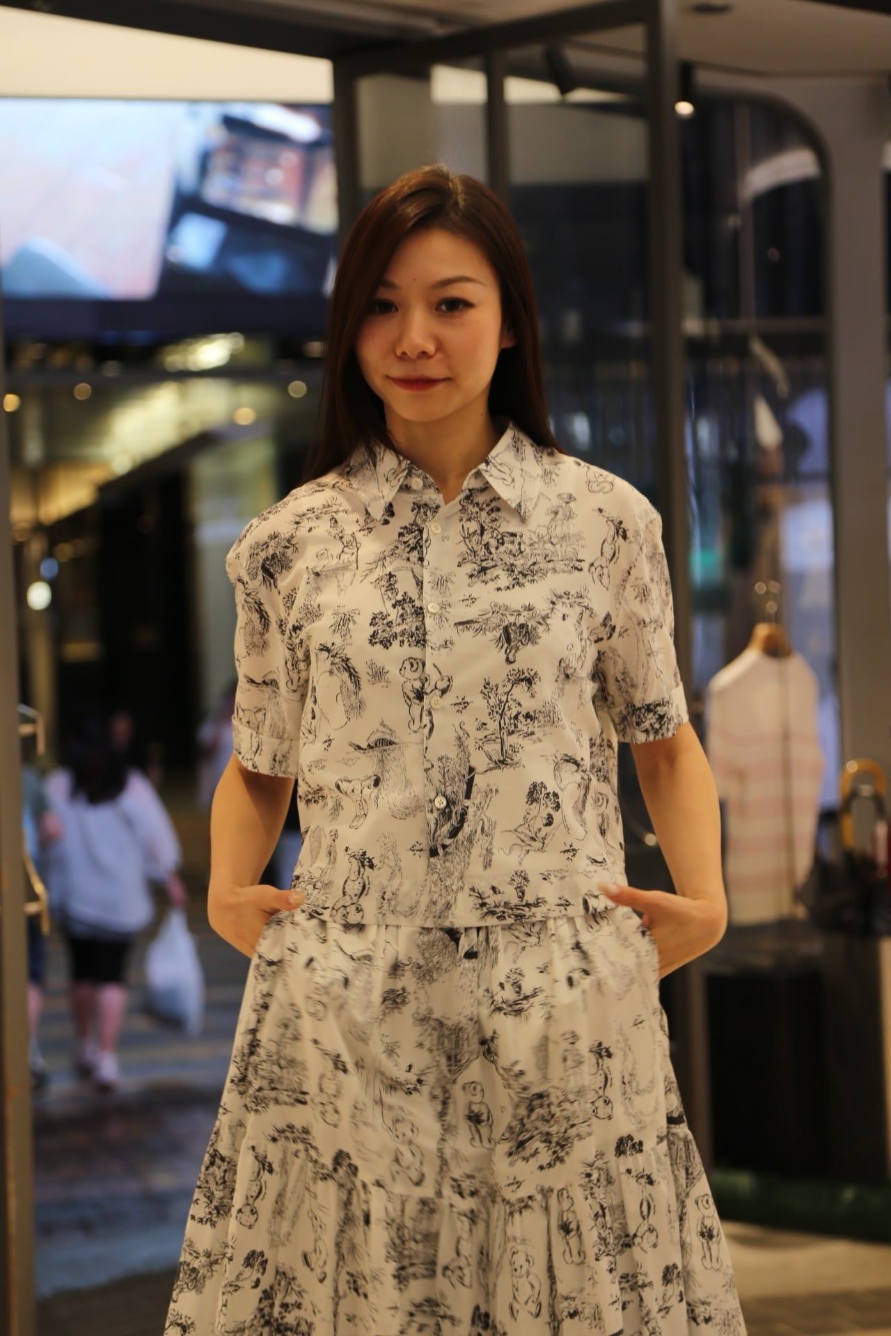  3.Áo sơ mi ngắn tay họa tiết ( sét) 