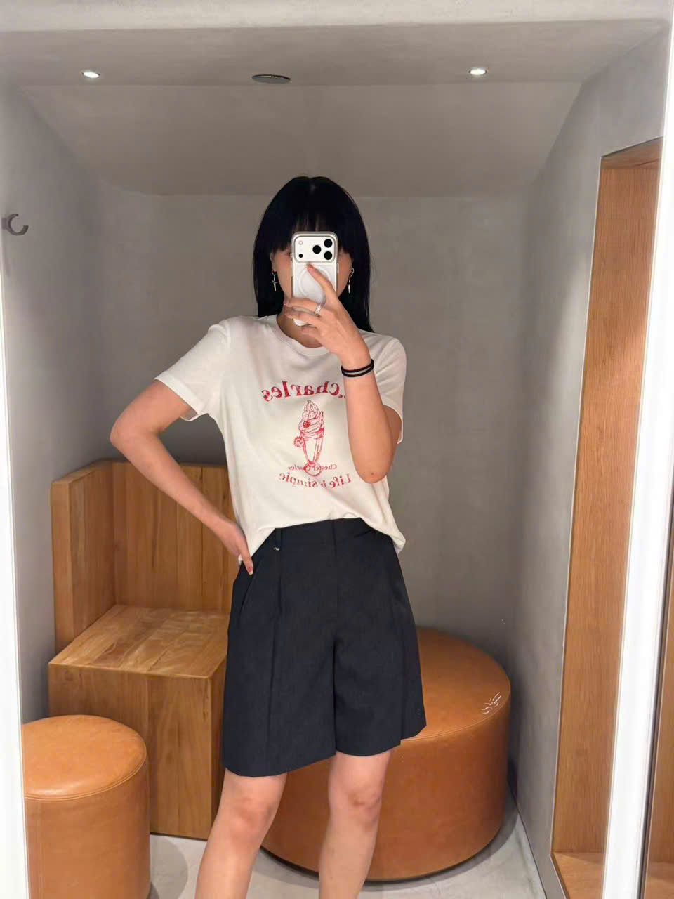  Áo T-shirt Trắng in hình ly kem chữ đỏ 