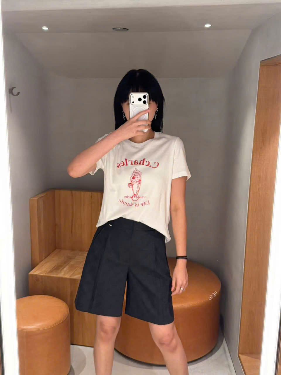  Áo T-shirt Trắng in hình ly kem chữ đỏ 