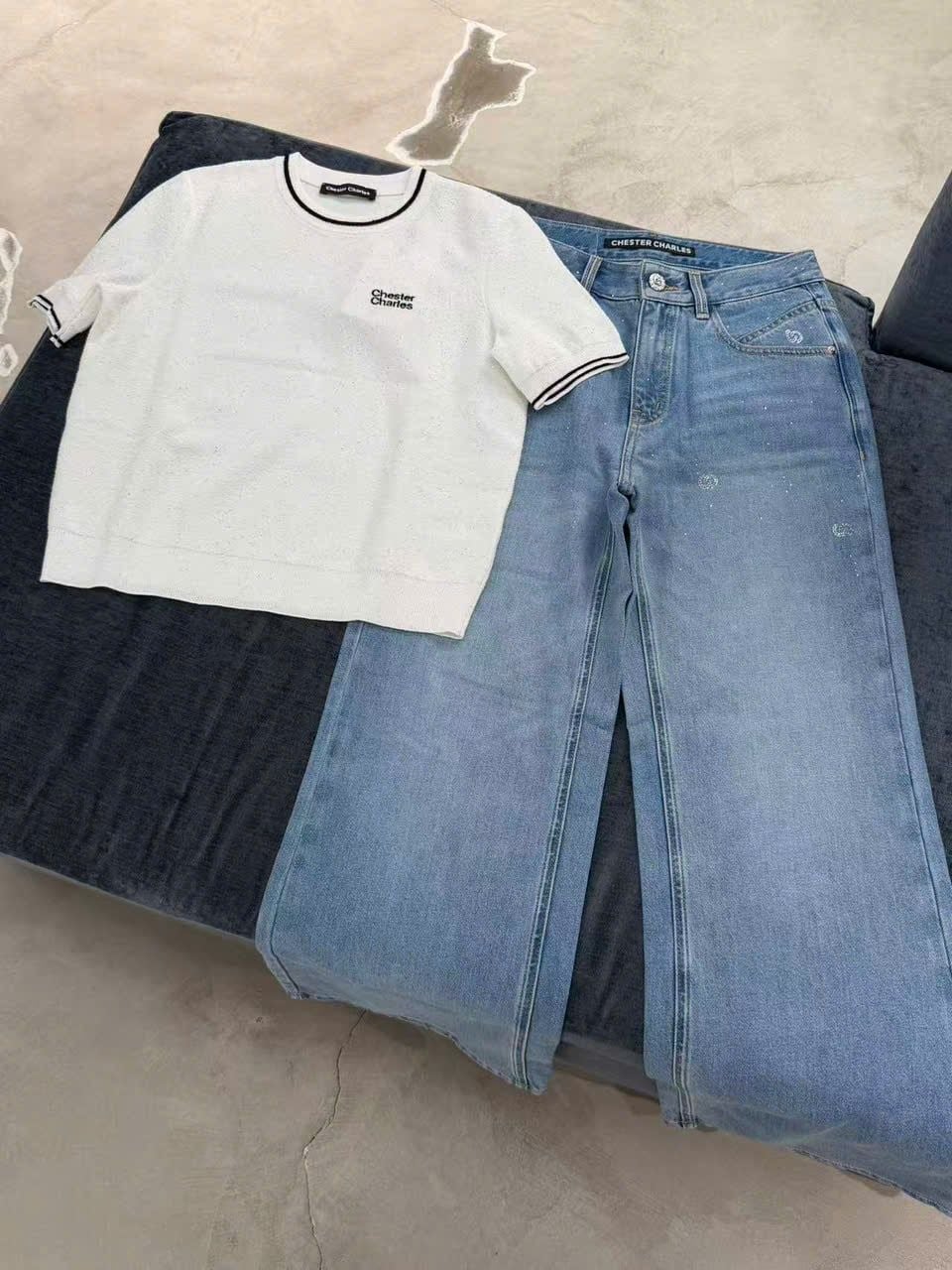  Jean xanh nhạt đính đá vẩy 