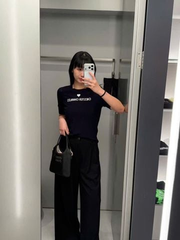  Áo Ngắn Tay Xanh Navy Trái Tim Chester Charles 