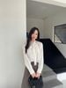  Áo sơ mi lụa trắng kẻ thoi , thắt dây 