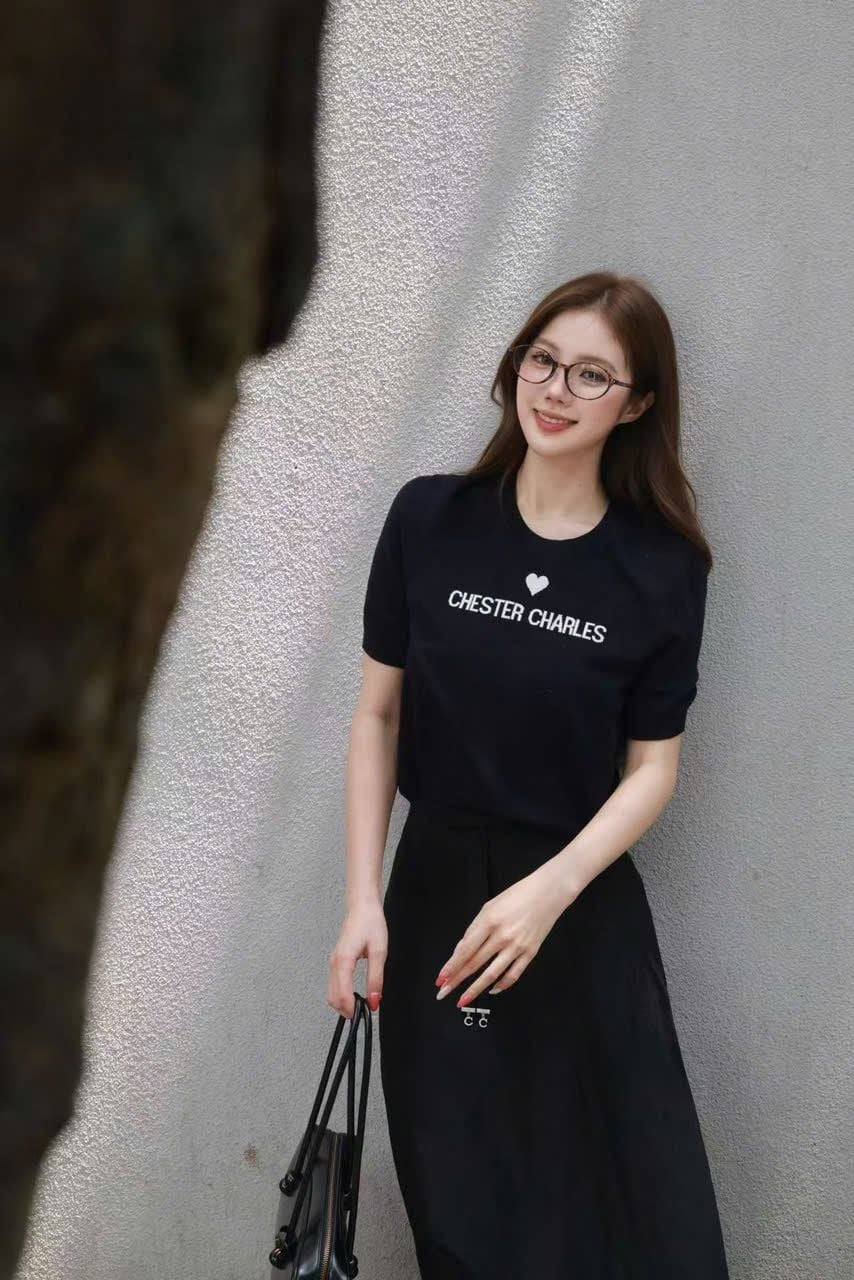  Áo Ngắn Tay Xanh Navy Trái Tim Chester Charles 