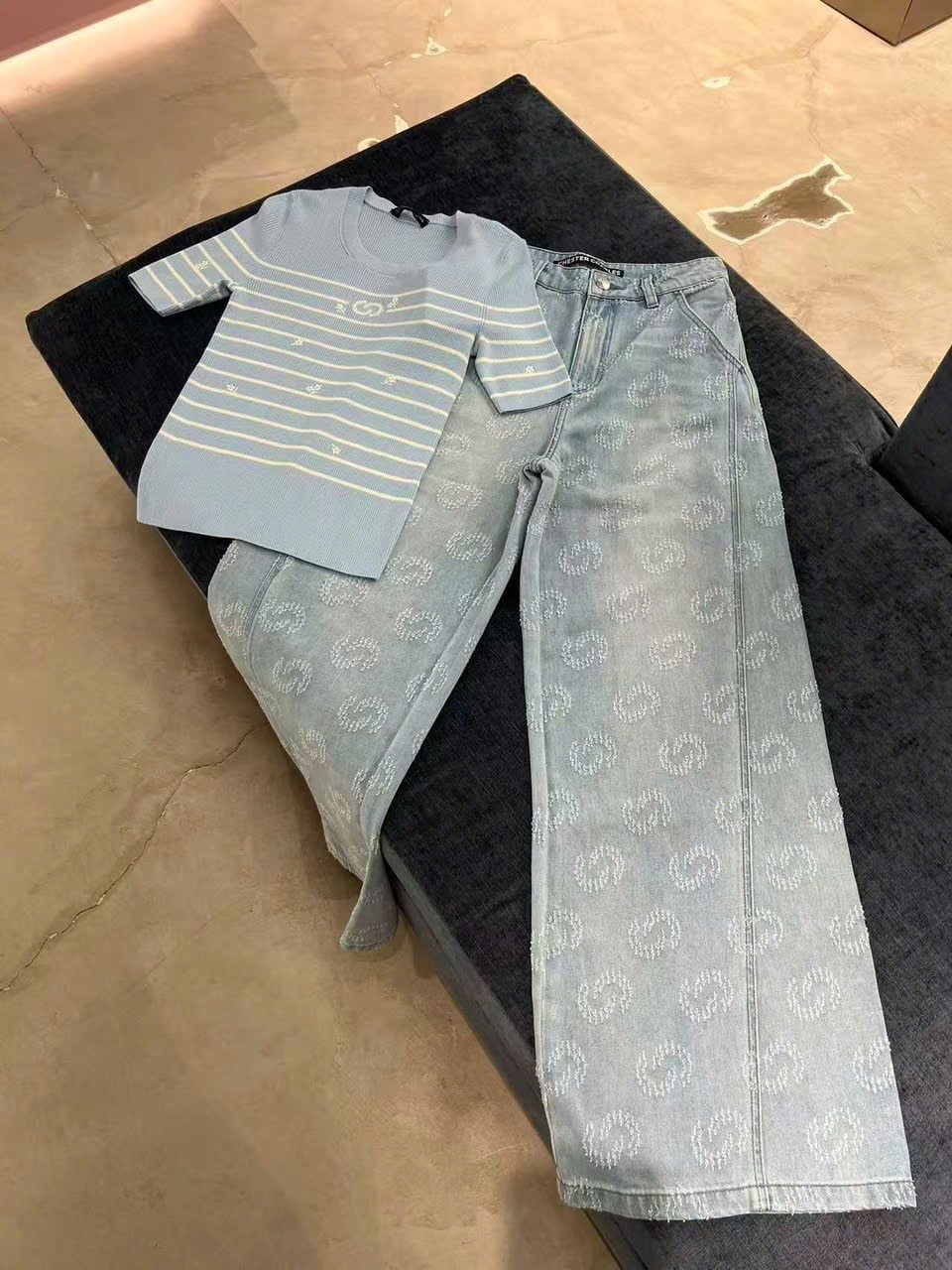  Quần Jeans Xanh Wash Monogram Logo CC 