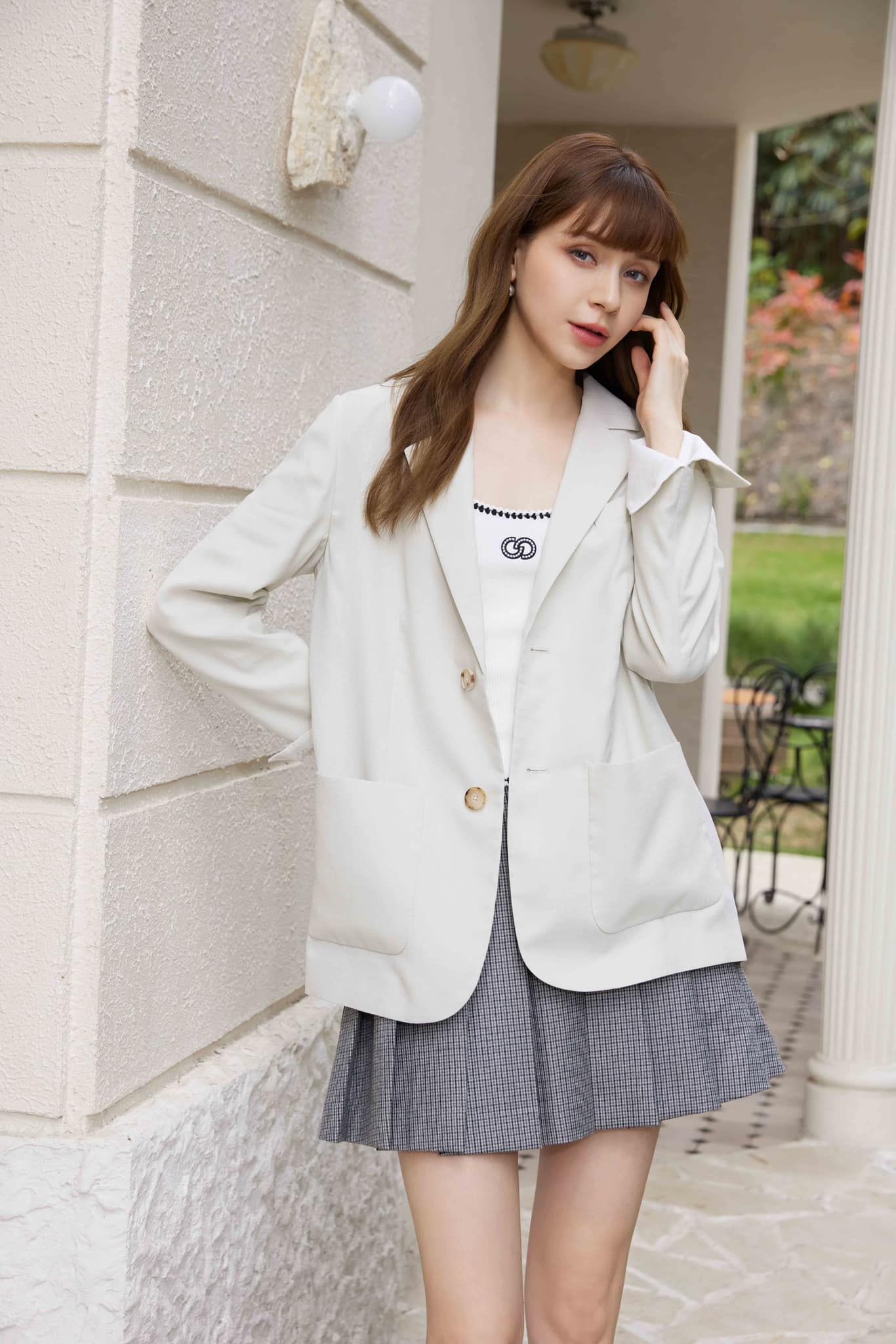  Áo Vest ghi, tay lật CC 