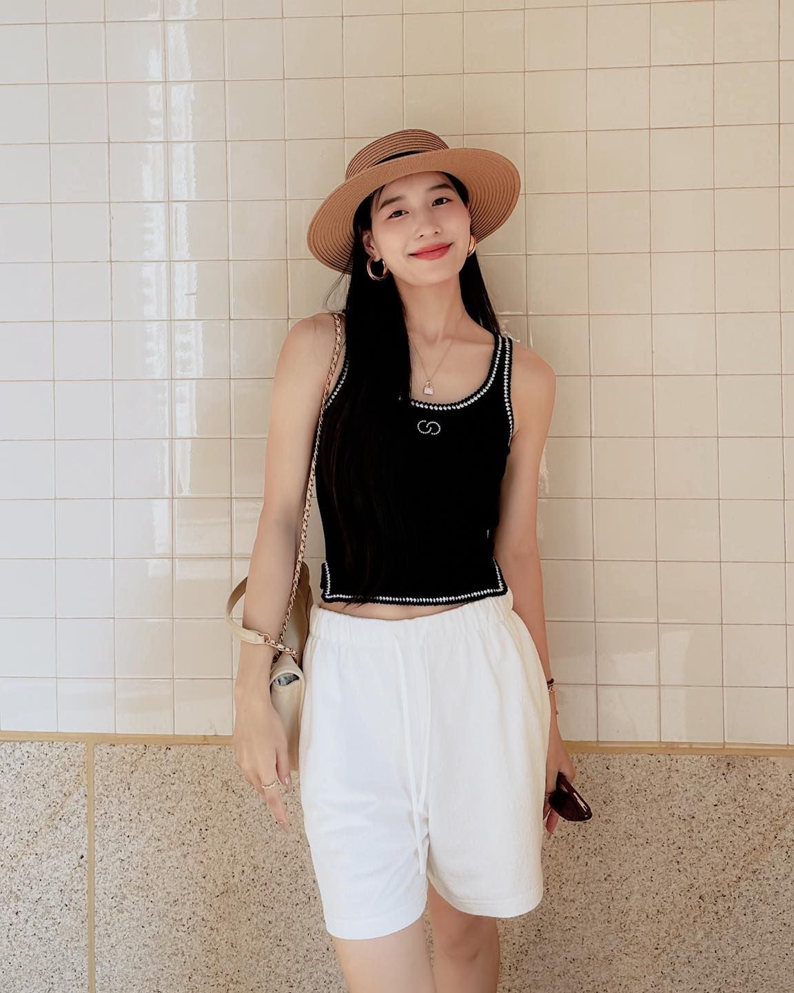  Sooc trắng Xốp thêu Logo 