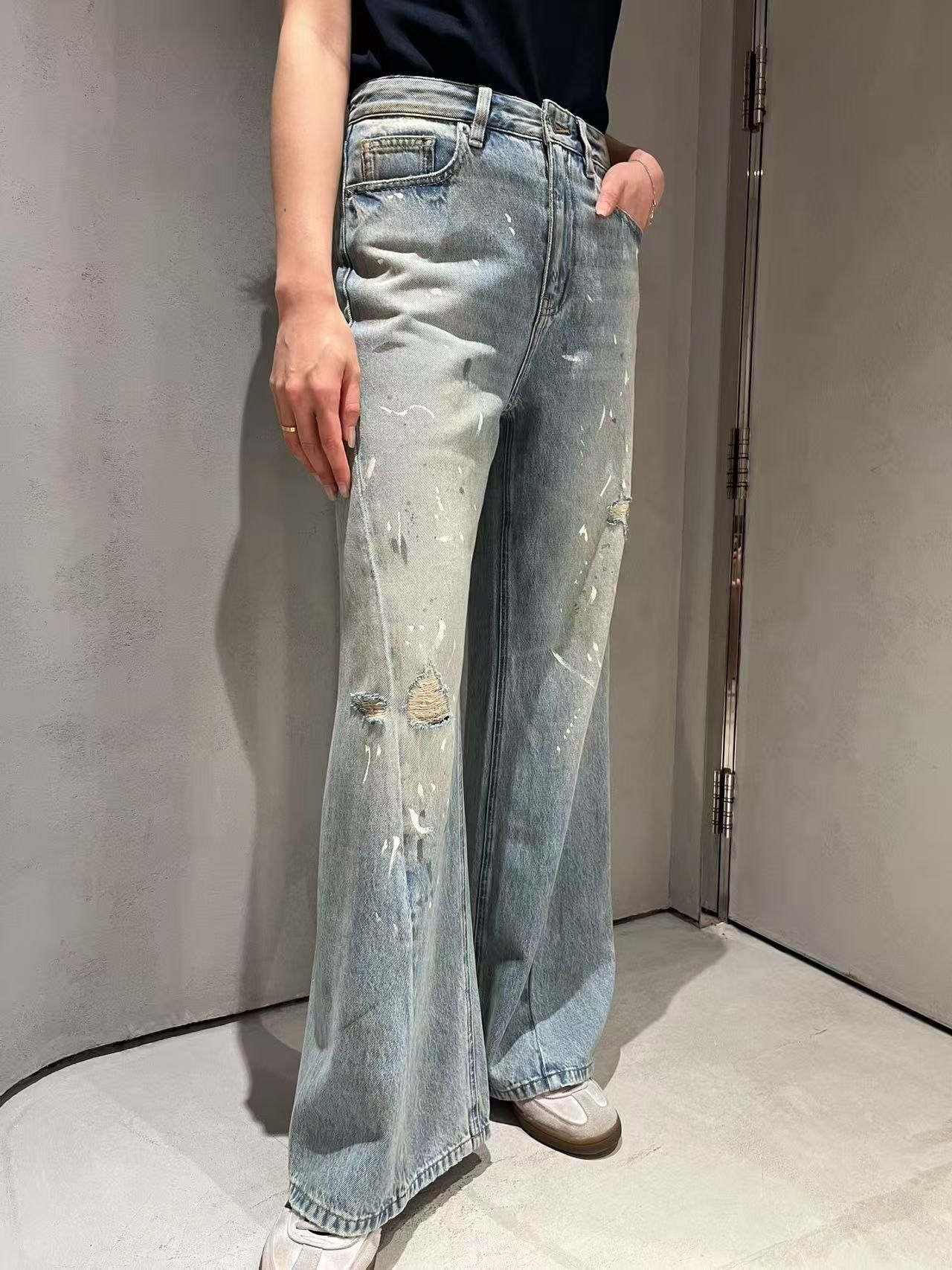  8.Quần Jean ly chéo , vẩy sơn 