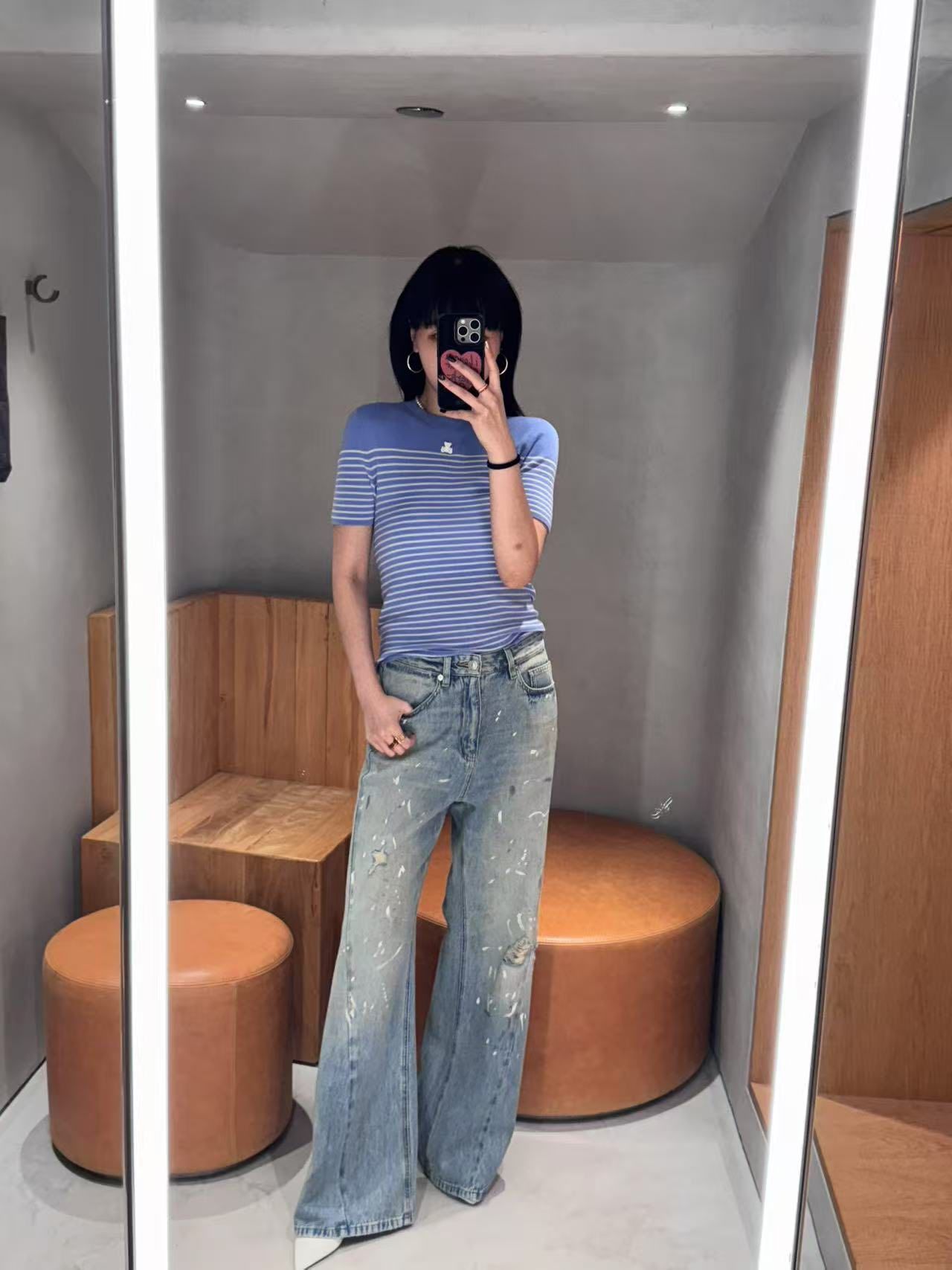  8.Quần Jean ly chéo , vẩy sơn 