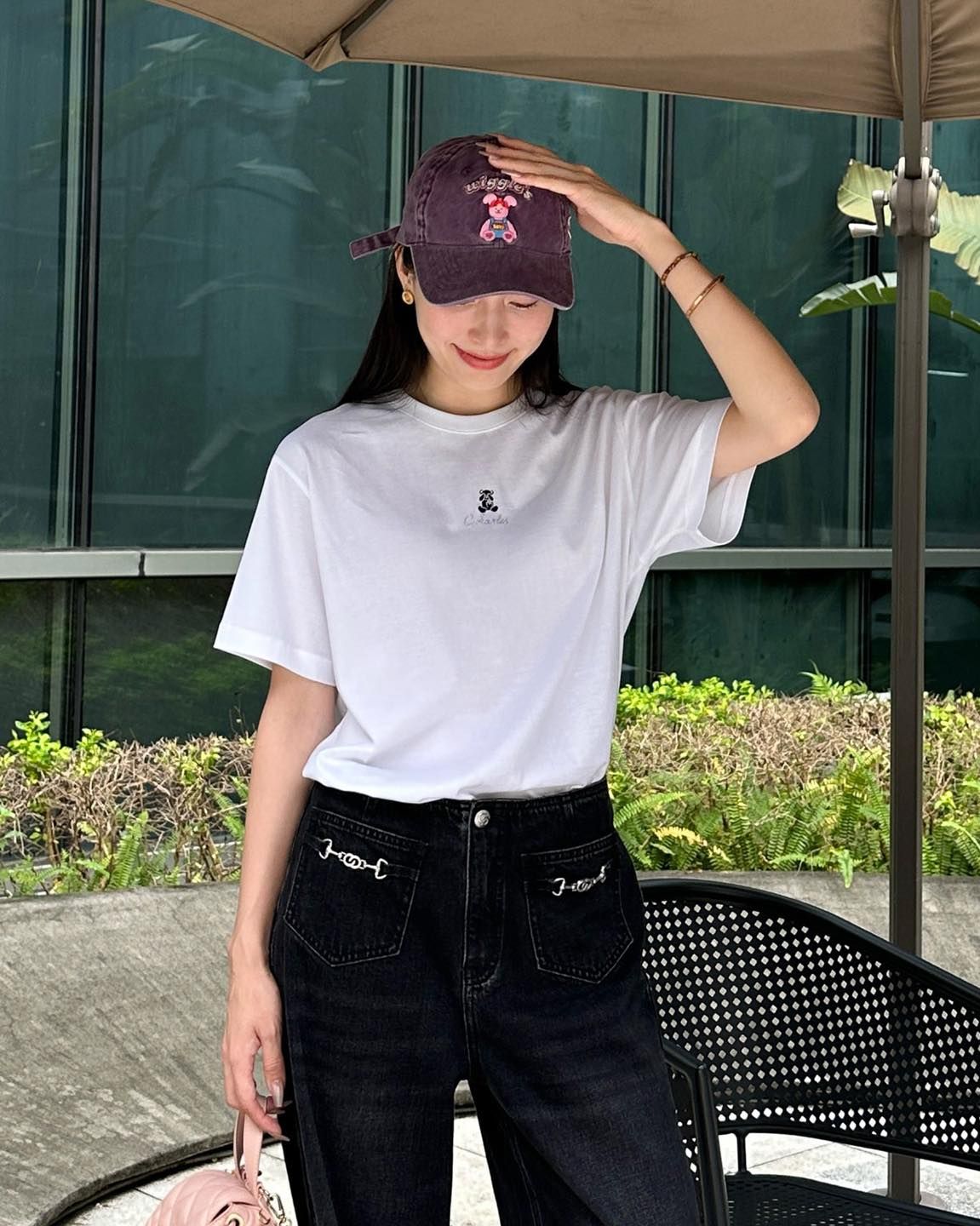  Áo phông trắng gấu đen Logo C.Charles 