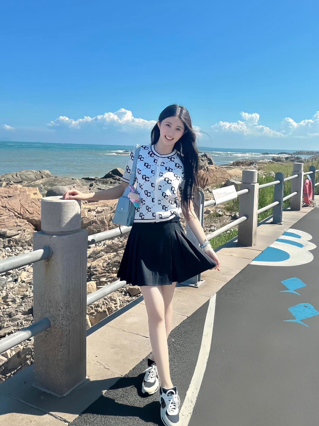  Áo CDG trắng ngắn tay full logo CC 