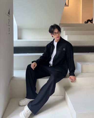  1.Quần dài nam màu xanh navy đậm , dây rút trắng 