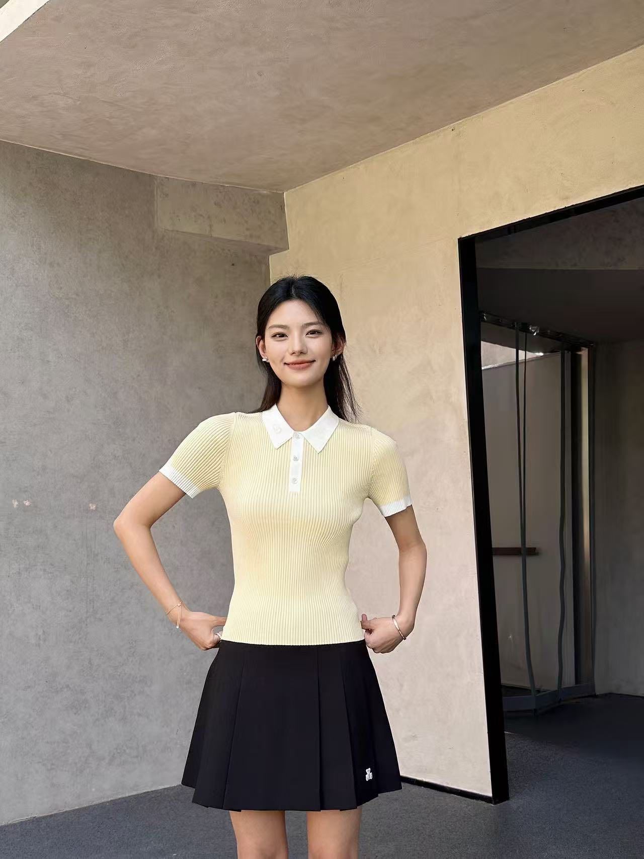  Áo Polo vàng - cổ trắng 