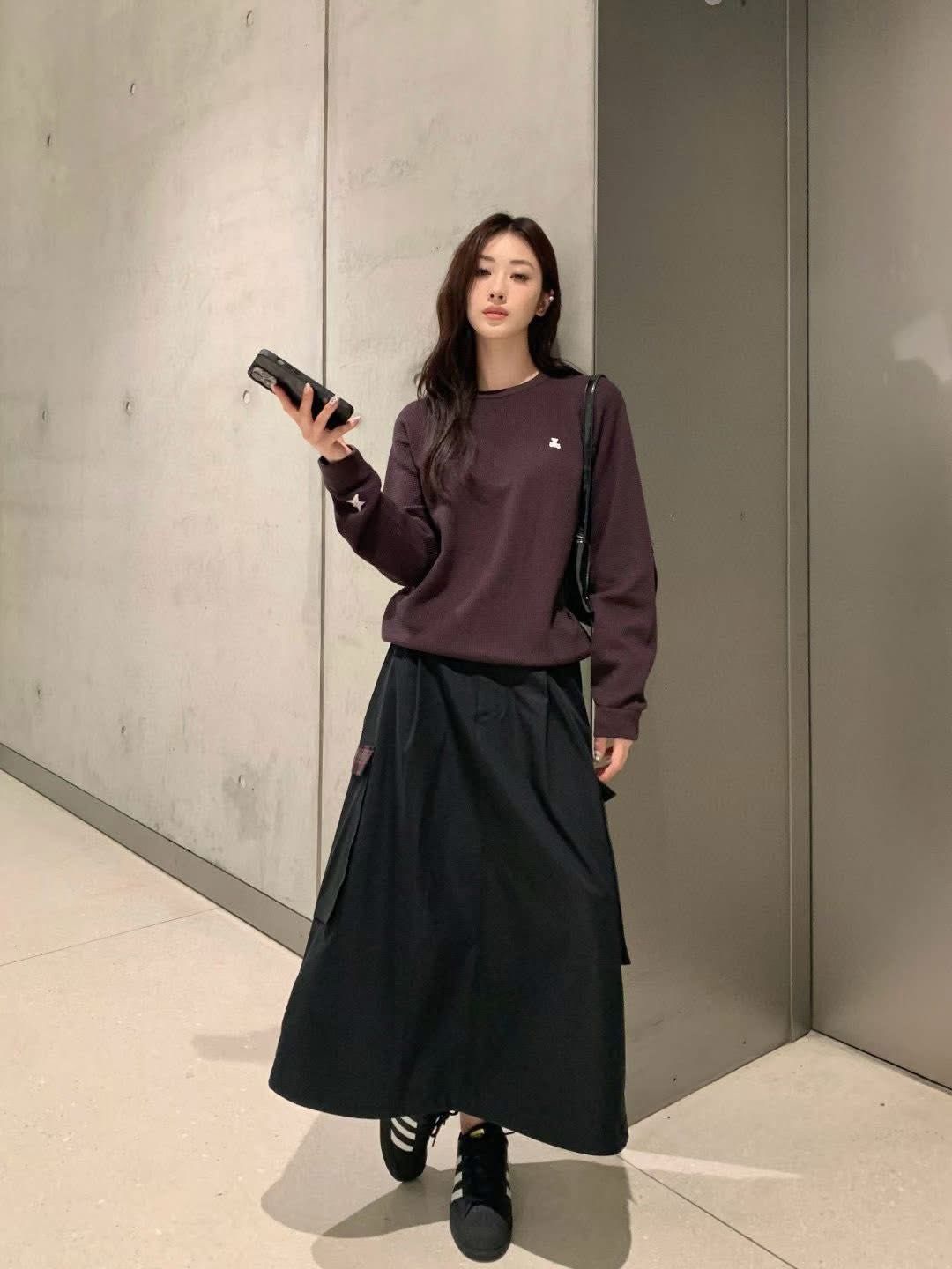  Chân váy thô đen dài túi hộp viền kẻ đỏ 