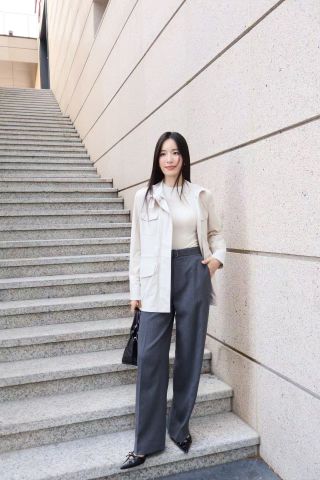  1.Quần vải xám kèm belt vải 