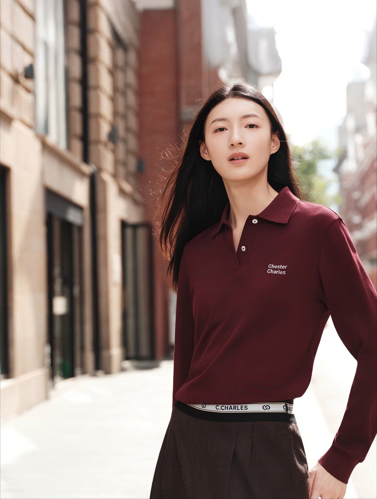  Áo polo đỏ dài tay, chữ nhỏ 1 bên ngực 