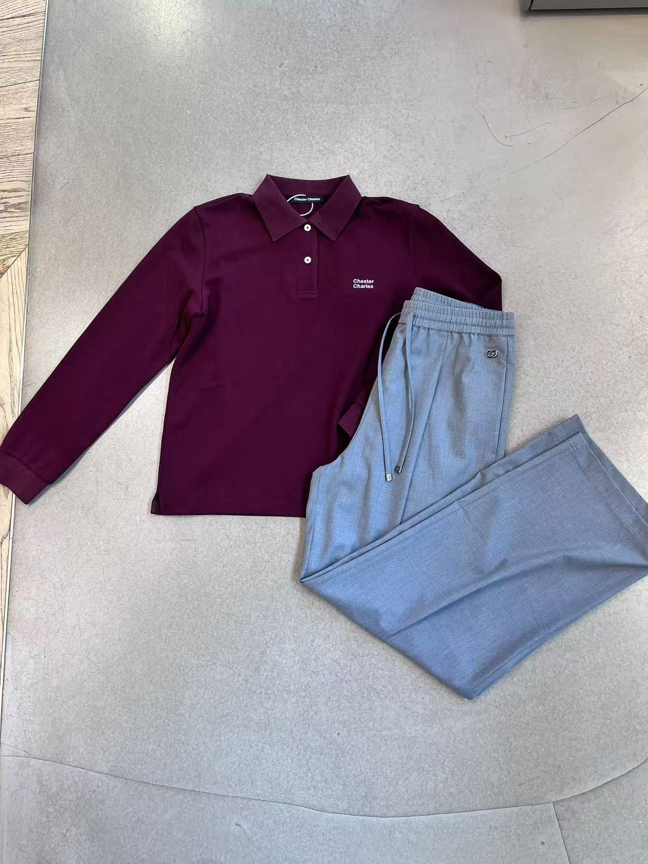  Áo polo đỏ dài tay, chữ nhỏ 1 bên ngực 