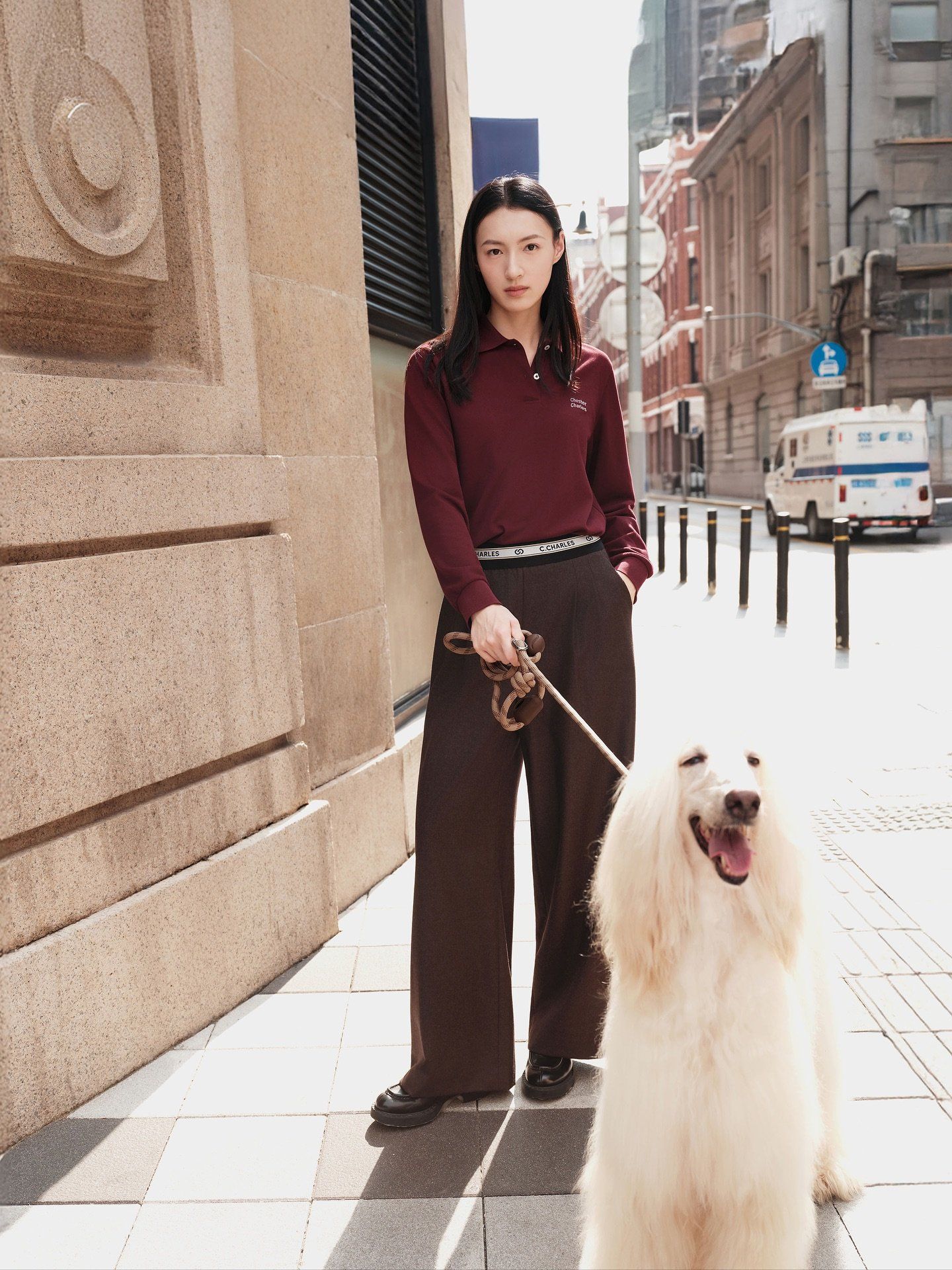  Áo polo đỏ dài tay, chữ nhỏ 1 bên ngực 