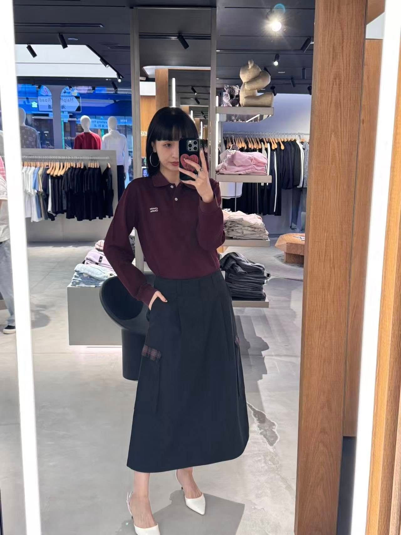  Áo polo đỏ dài tay, chữ nhỏ 1 bên ngực 