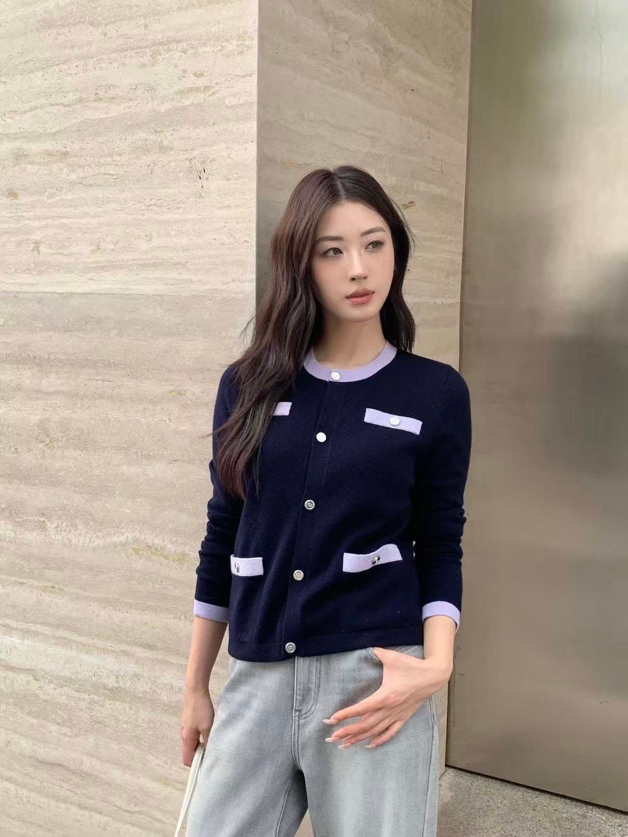  Áo CDG đen 4 túi trước viền tím nhạt 