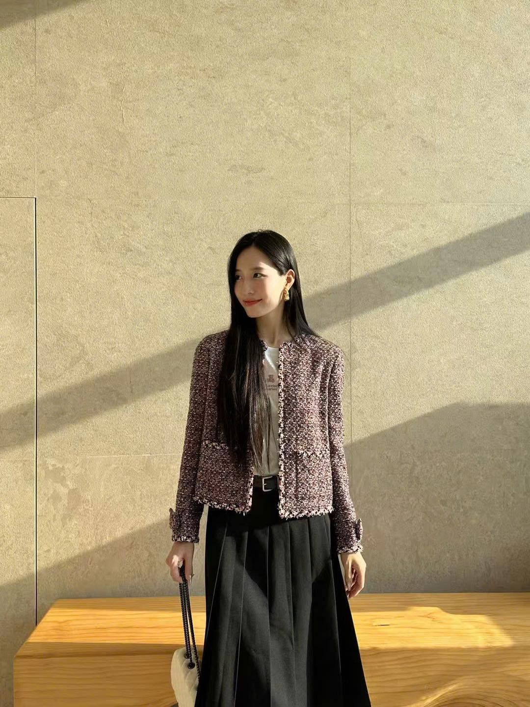  Áo tweed hồng đất, tay đính nơ 