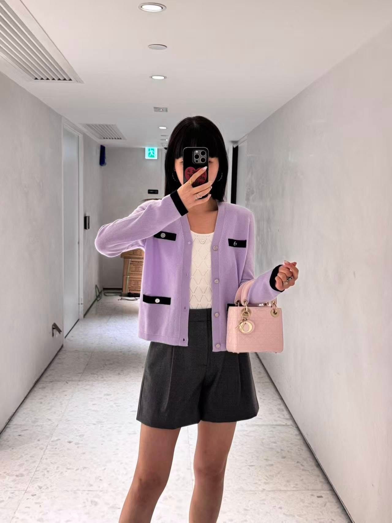  2.Áo CDG tím 4 viền túi đen trước 