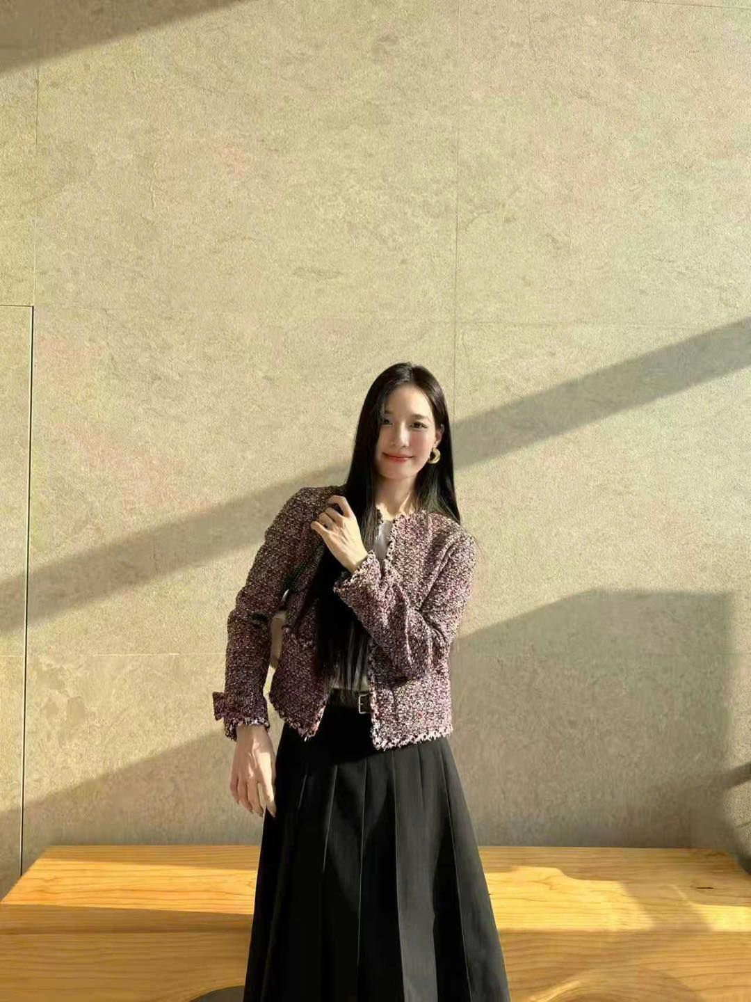  Áo tweed hồng đất, tay đính nơ 