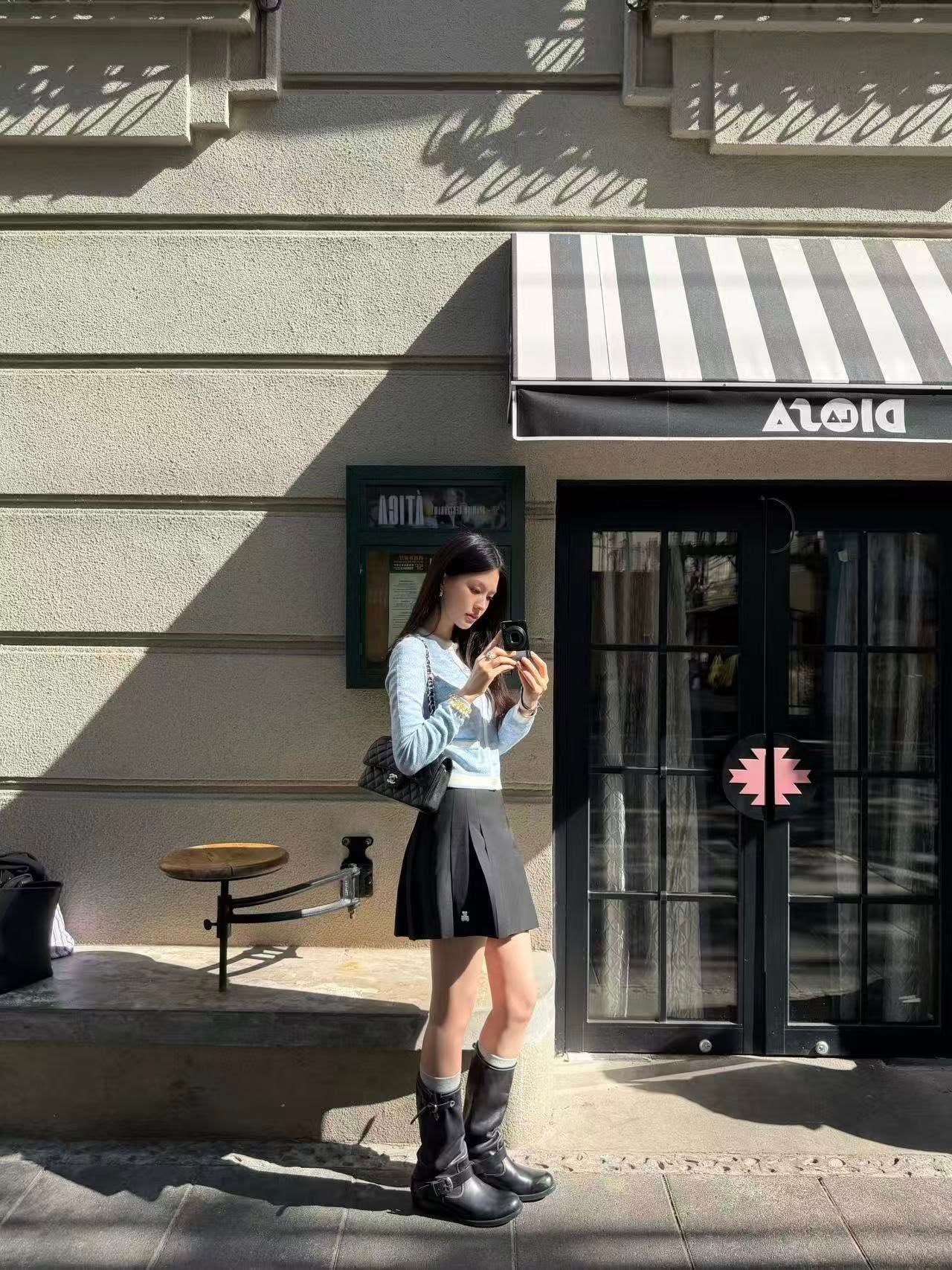  Áo CDG xanh biển full logo, viền trắng 