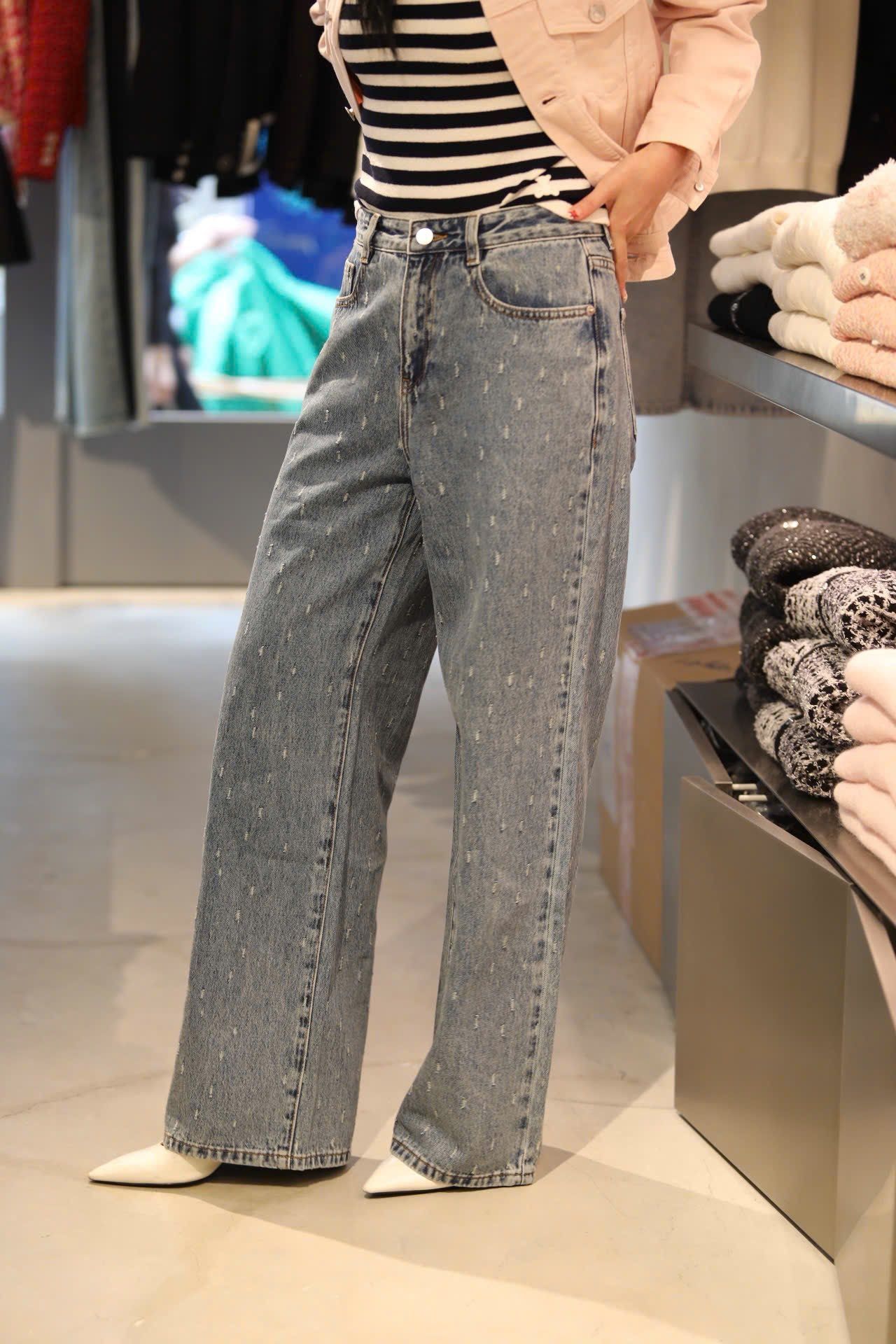  Quần jean xanh, wax hạt mưa 