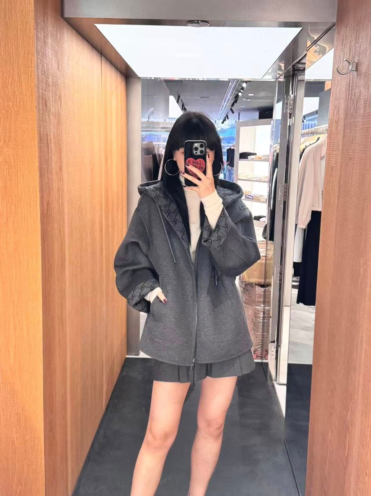  Áo khoác dạ ép xám ( DÀI) có mũ lót full logo 