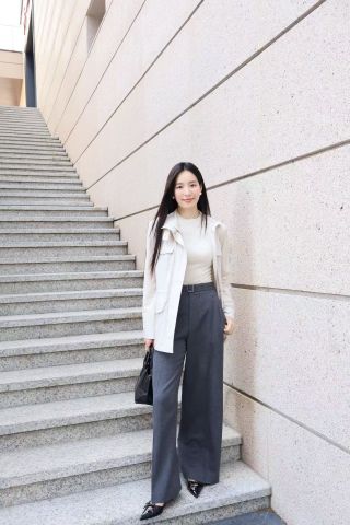  1.Quần vải xám kèm belt vải 