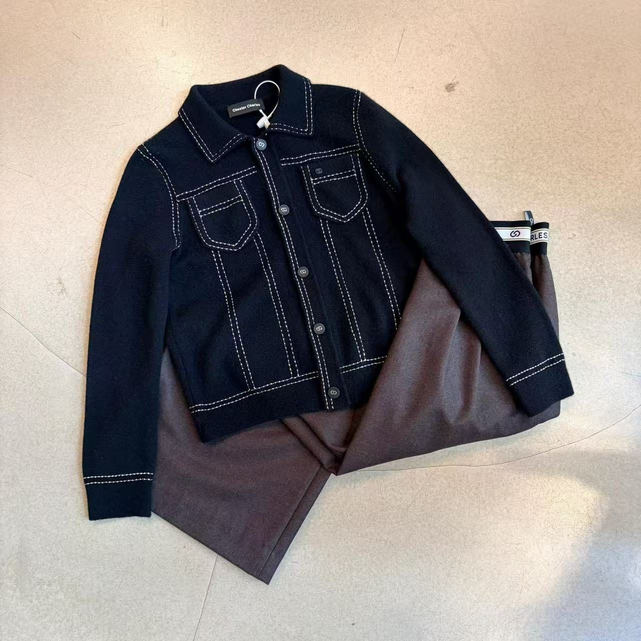  Áo polo CDG cashmere , đen viền chấm trắng 