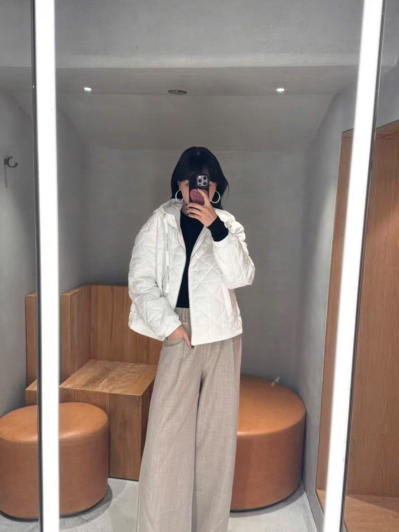  Quần vải màu beige new ss 