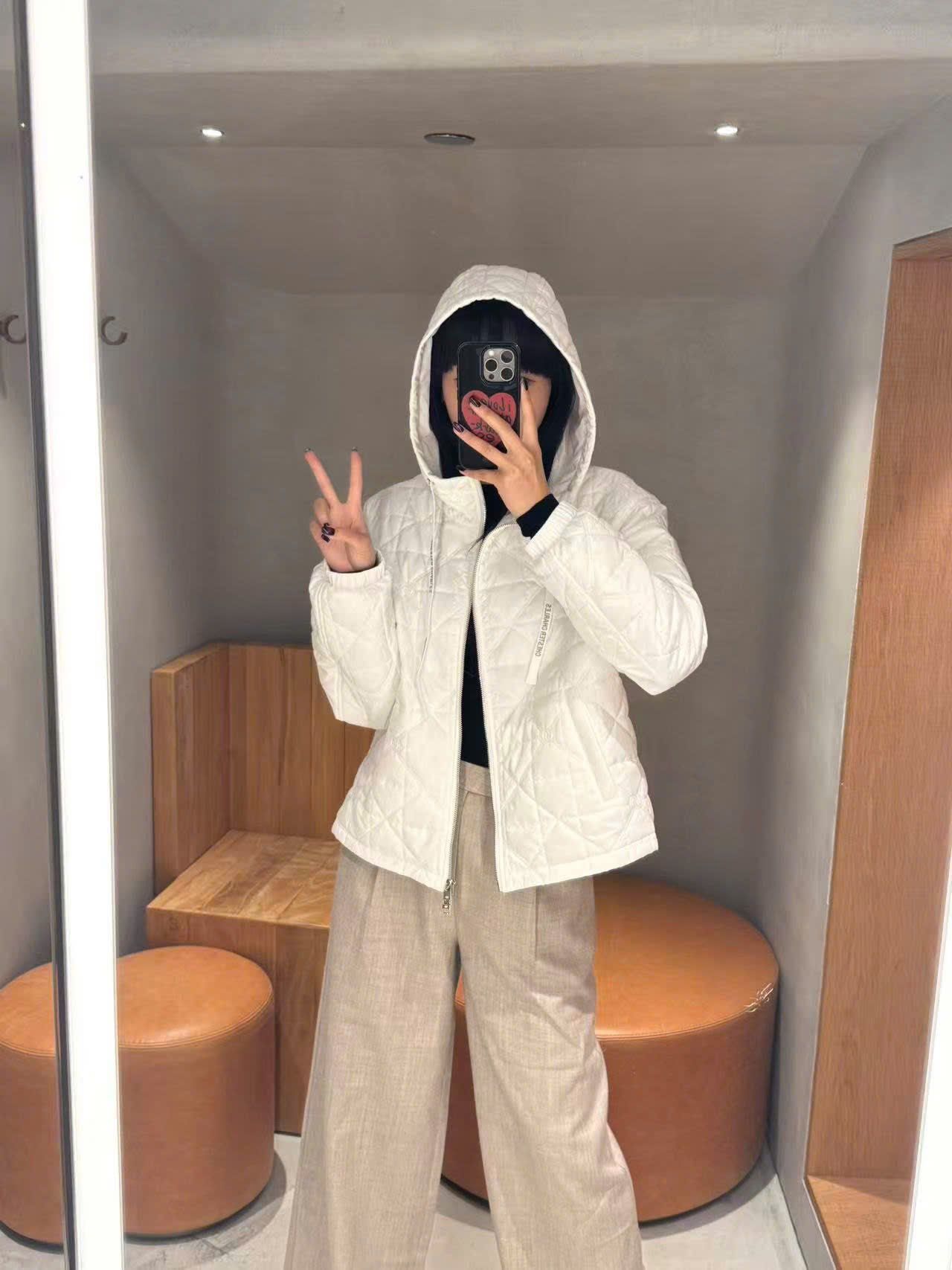  Quần vải màu beige new ss 