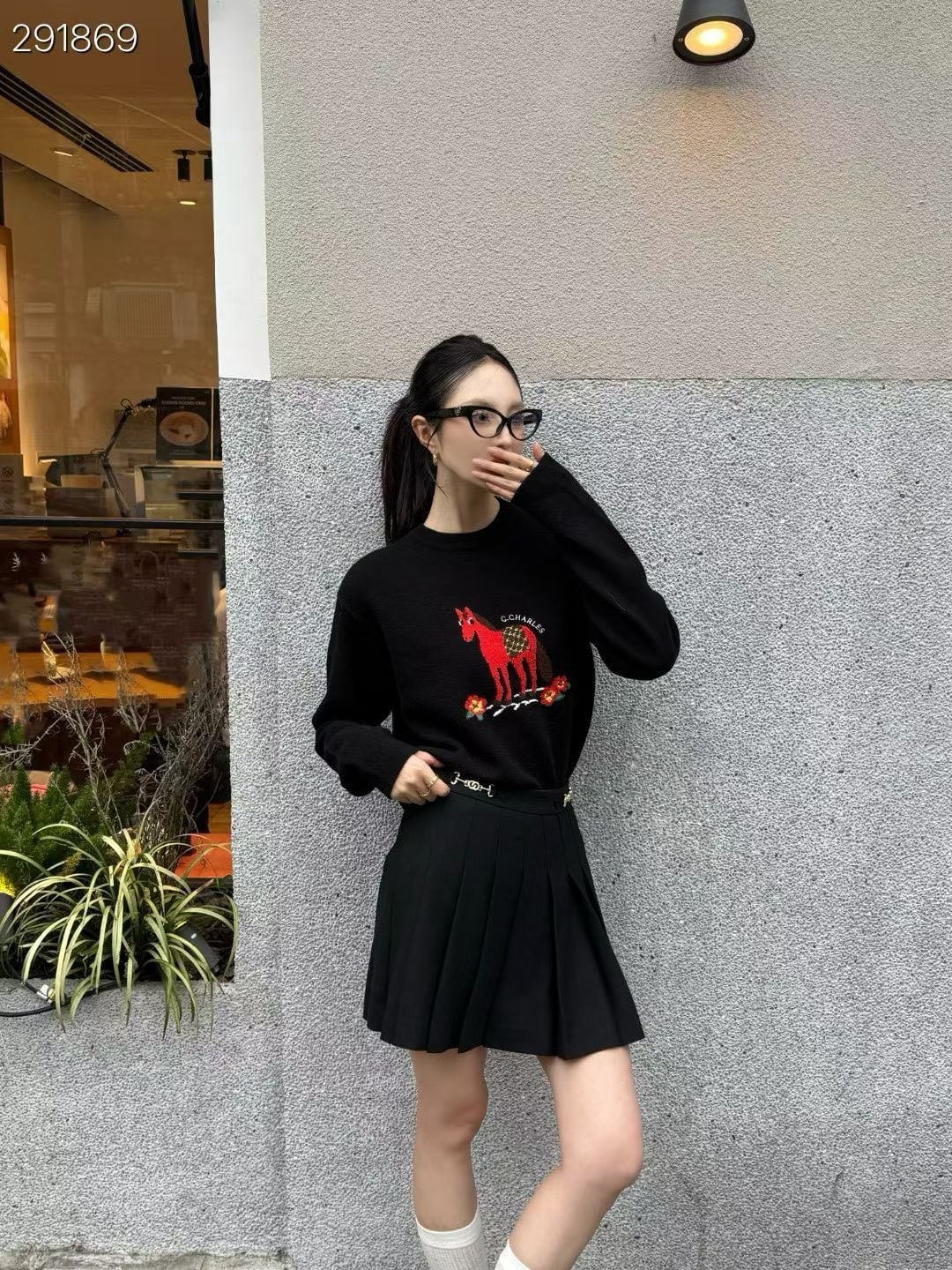  Áo len đen dài tay chú ngựa đỏ 