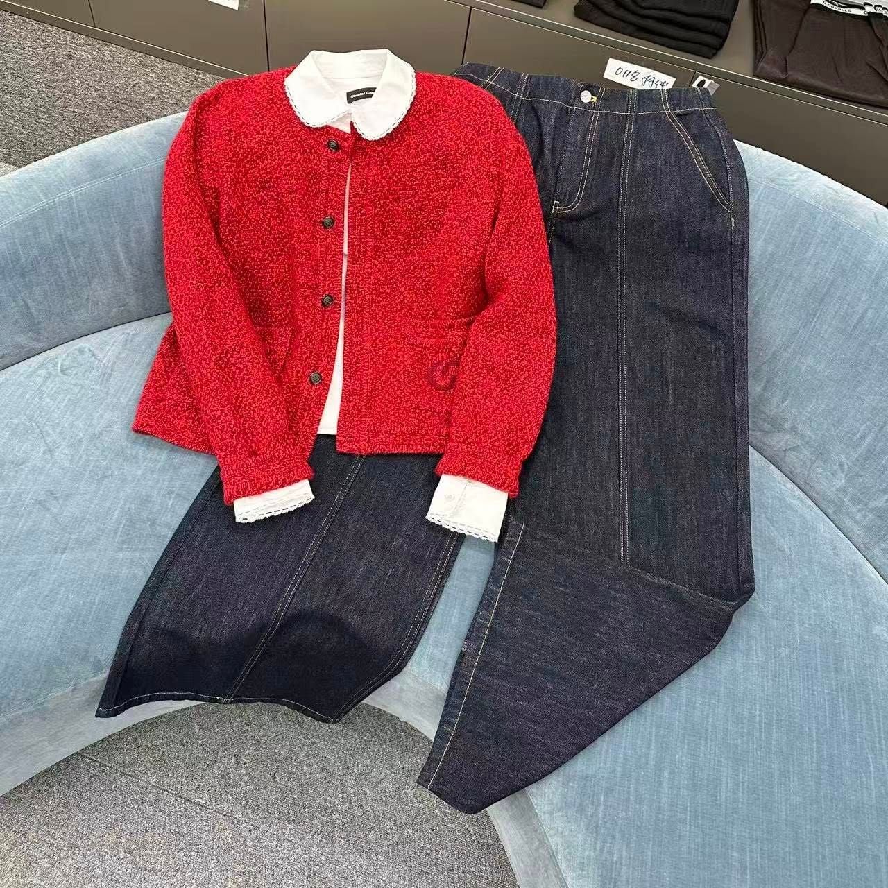  1.Áo CDG đỏ cashmere 2 túi logo 