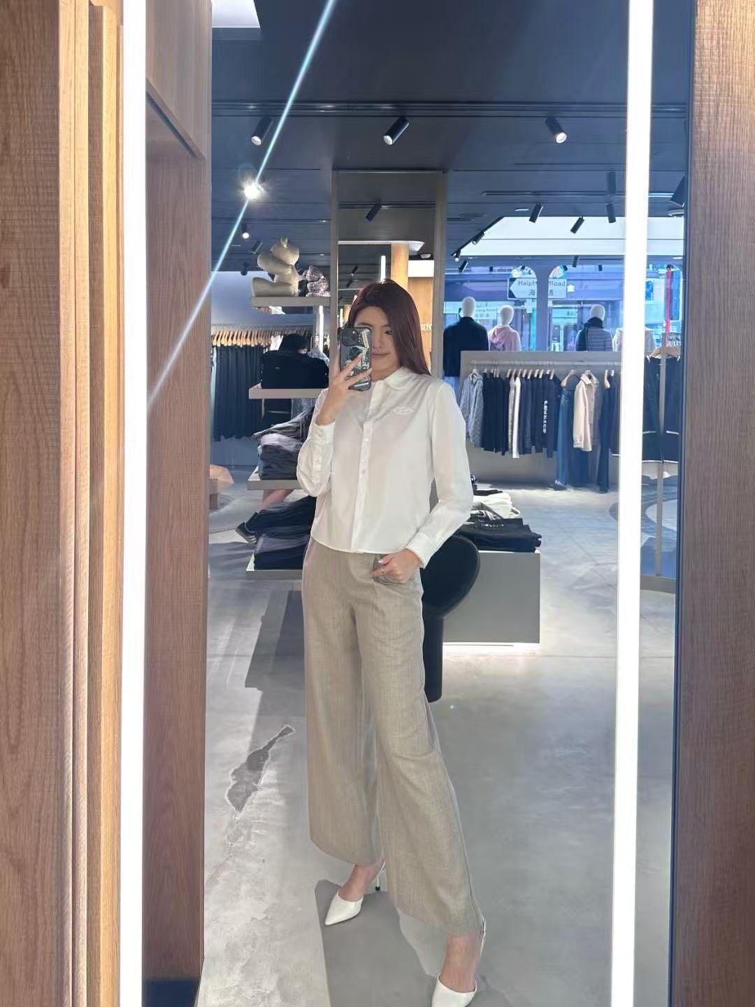  Quần vải màu beige new ss 